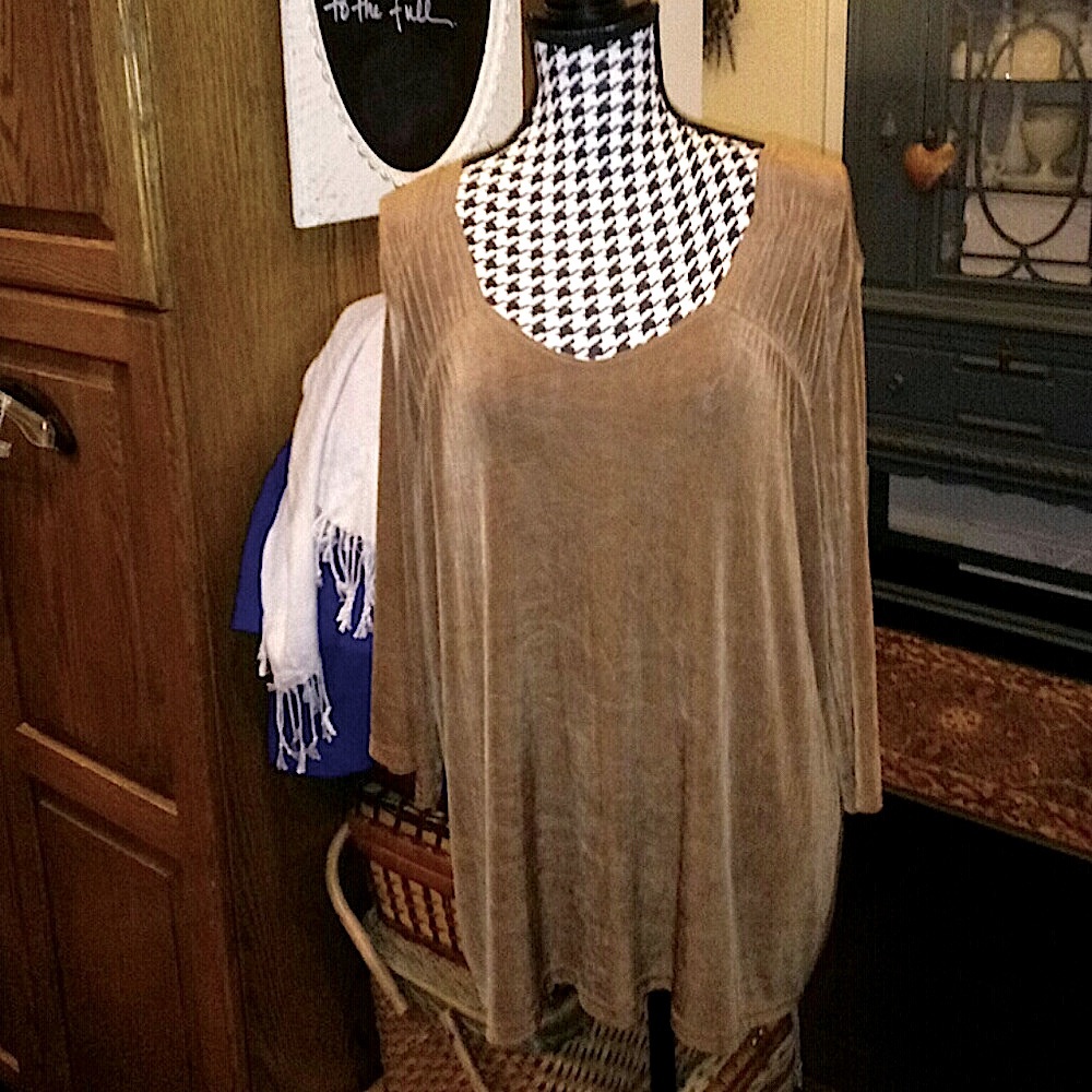NICOLE MARCIANO  Top Size 2X
